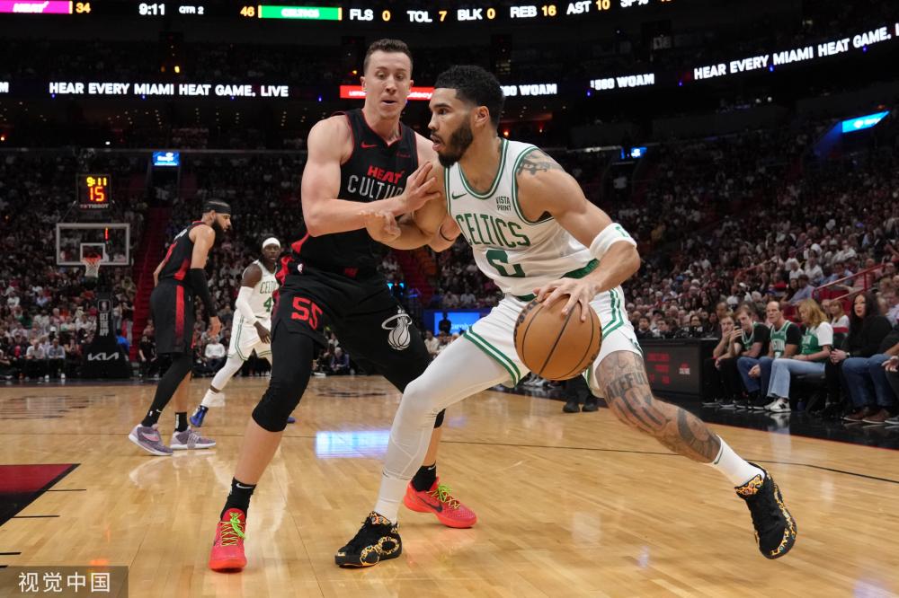 何正式的足 何正式的足